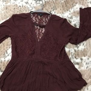American eagle maroon lace top